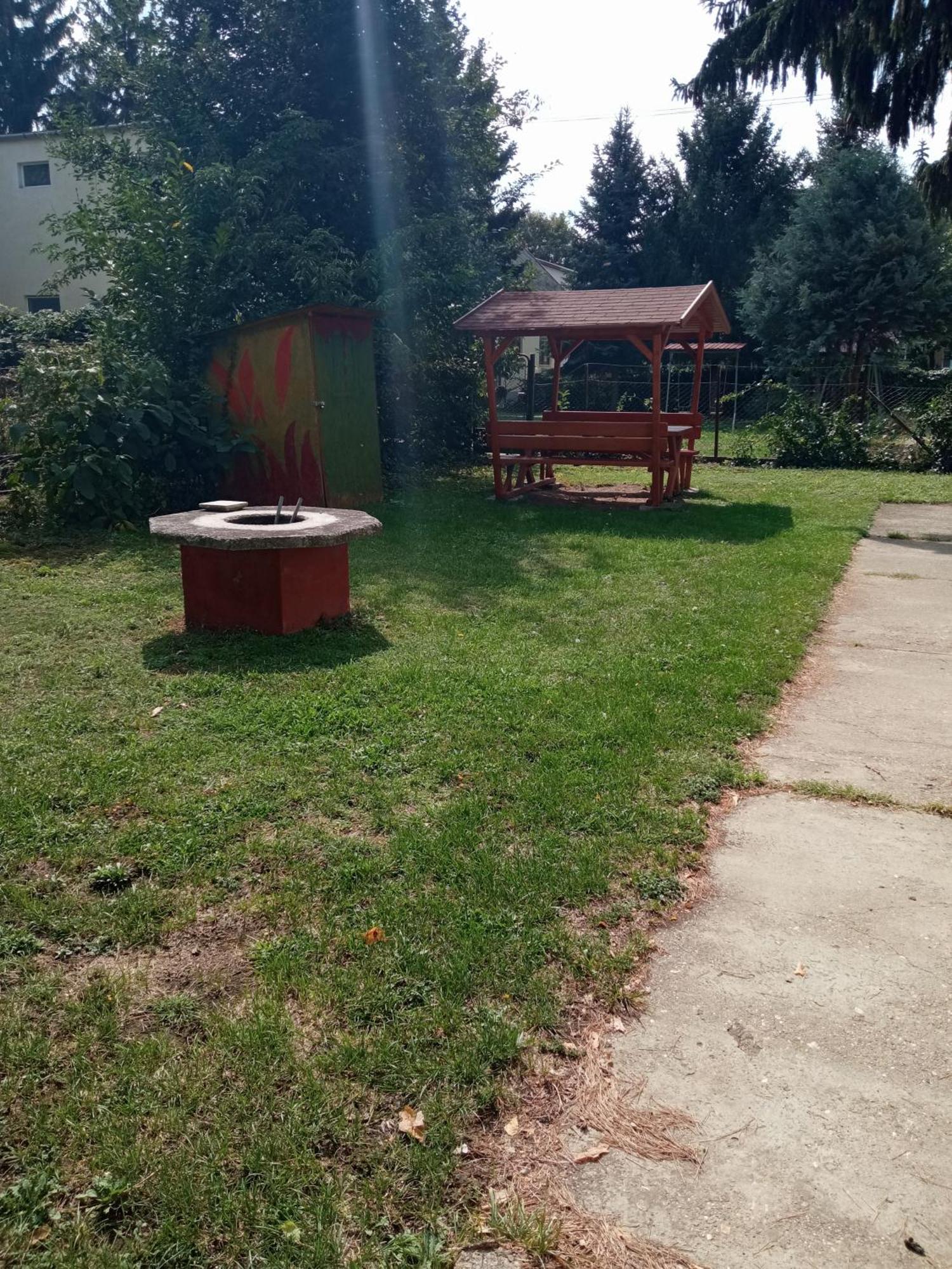 Fuesti Fecske Apartman Hajduszoboszlo Bagian luar foto
